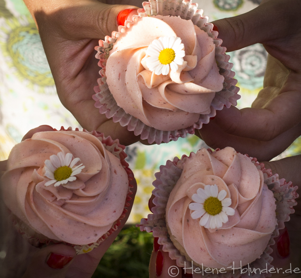 Erdbeercupcakes 2, vegan, Helene Holunder